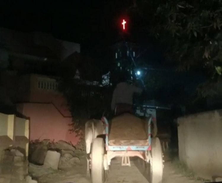 பாலாற்றில் நடுராத்திரியில் 65 மாட்டு வண்டிகளில் எந்த அச்சமின்றி மணல் கடத்தல் கண்டுகொள்ளாத..?. வருவாய்த்துறை - காவல் துறை..!!