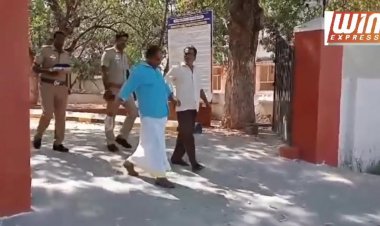 தாராபுரத்தில் கொடுக்கல் வாங்கல் தகறாரில்   பியூட்டி பார்லர் பெண் அம்மா  தாக்கிய வழக்கில் இந்து மக்கள் கட்சி மாவட்ட நிர்வாகிகள்  இருவர் மீது  போலீசார் வழக்கு பதிவு செய்து கைது செய்தனர்.