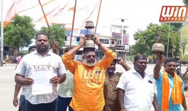 மின்சார கட்டண உயர்வுக்கு எதிர்ப்பு தெரிவித்து தேனி மாவட்ட சிவசேனா கட்சியினர் தலையில் பெட்ரோமேக்ஸ் விளக்குகளை வைத்து கோஷங்களை எழுப்பி நூதன முறையில் தங்களது எதிர்ப்பை தெரிவித்தனர்