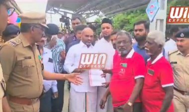 மேட்டுப்பாளையத்தில் மத்திய இணை அமைச்சரிடம் ரயில்வே மேம்பாடு சம்பந்தமாக  சி ஐ டி யு தொழிற்சங்கத்தினர் கோரிக்கை மனு அளித்தனர்