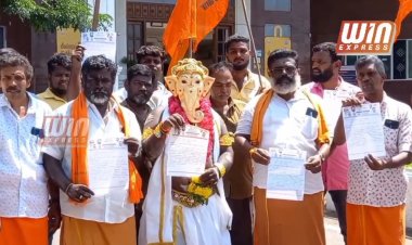 விநாயகர் சதுர்த்தியை முன்னிட்டு விநாயகர் ஊர்வலத்திற்கு அனுமதி கேட்டு தேனி மாவட்ட ஆட்சியரிடம் தேனி சிவசேனா கட்சியினர் விநாயகர் வேடத்தில் ஊர்வலமாக வந்து நூதன முறையில் கோரிக்கை வைத்தனர்!